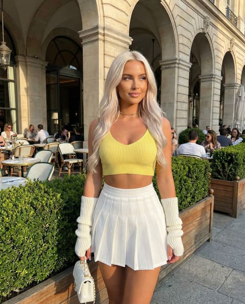 Freya Larsen profile